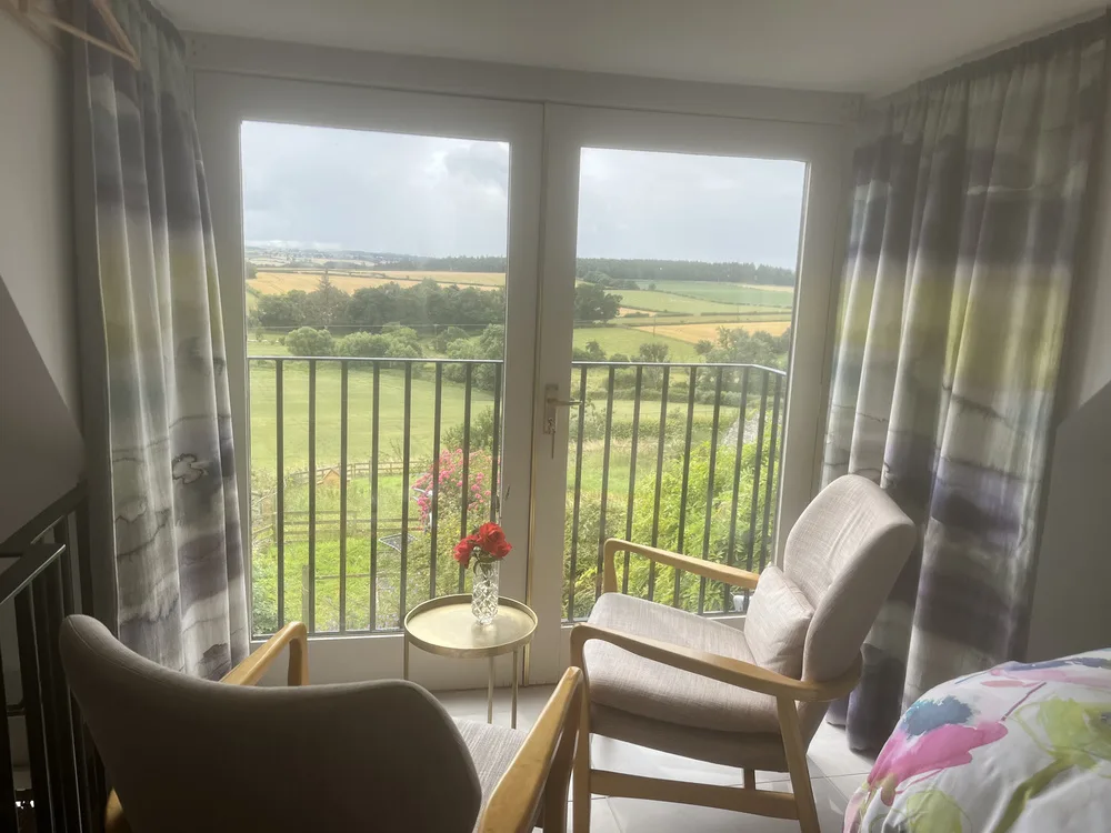 303FB605-2D6D-4A70-A632-AE6CFEB3F232