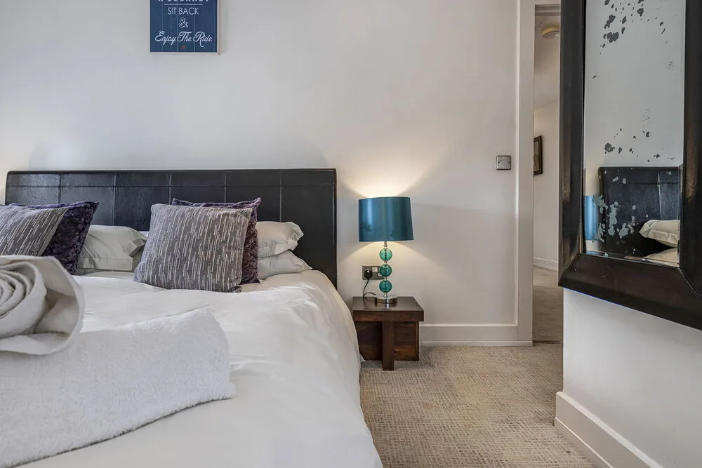 14-web-or-mls-The Old Barn_97