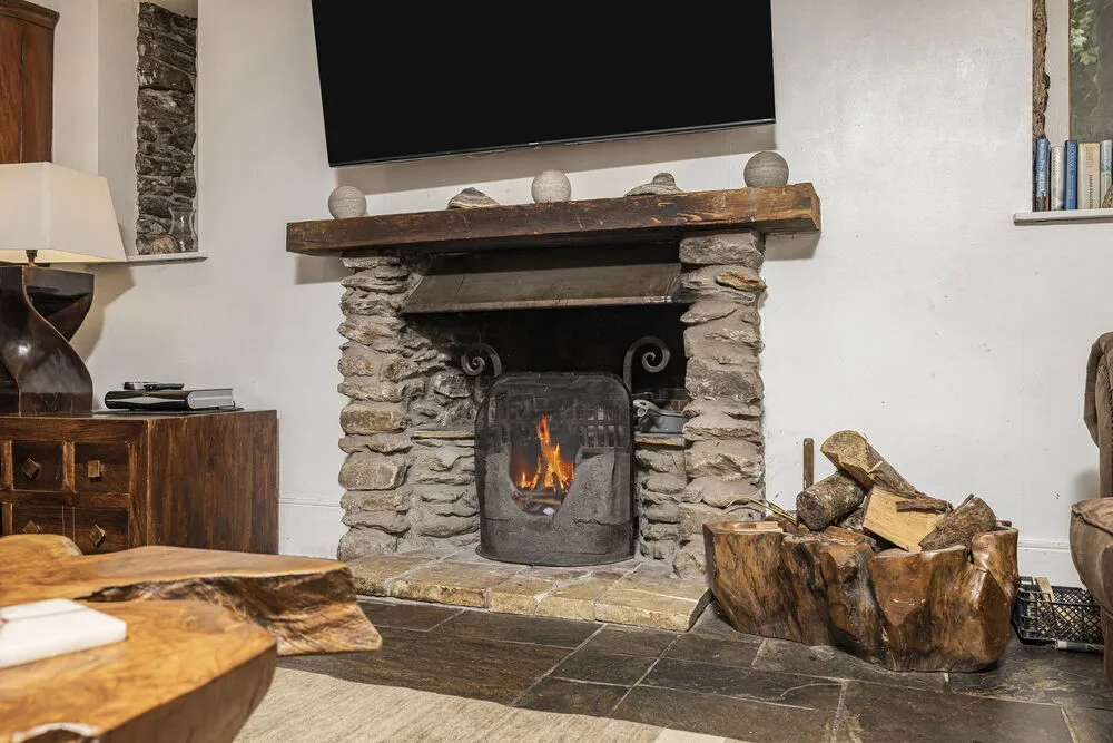 22-web-or-mls-The Millhouse_85