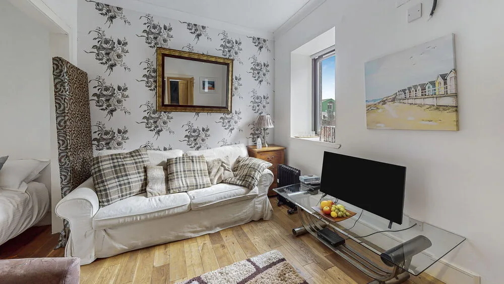 25-web-or-mls-Garden Cottage_43