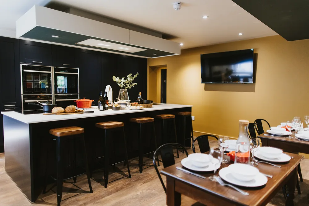 3 WhiteHart-April-0300