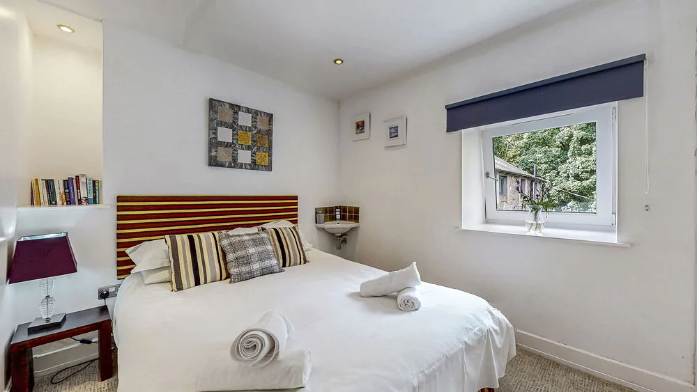 34-web-or-mls-The Old Barn_128