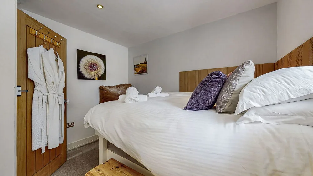 35-web-or-mls-The Millhouse_96