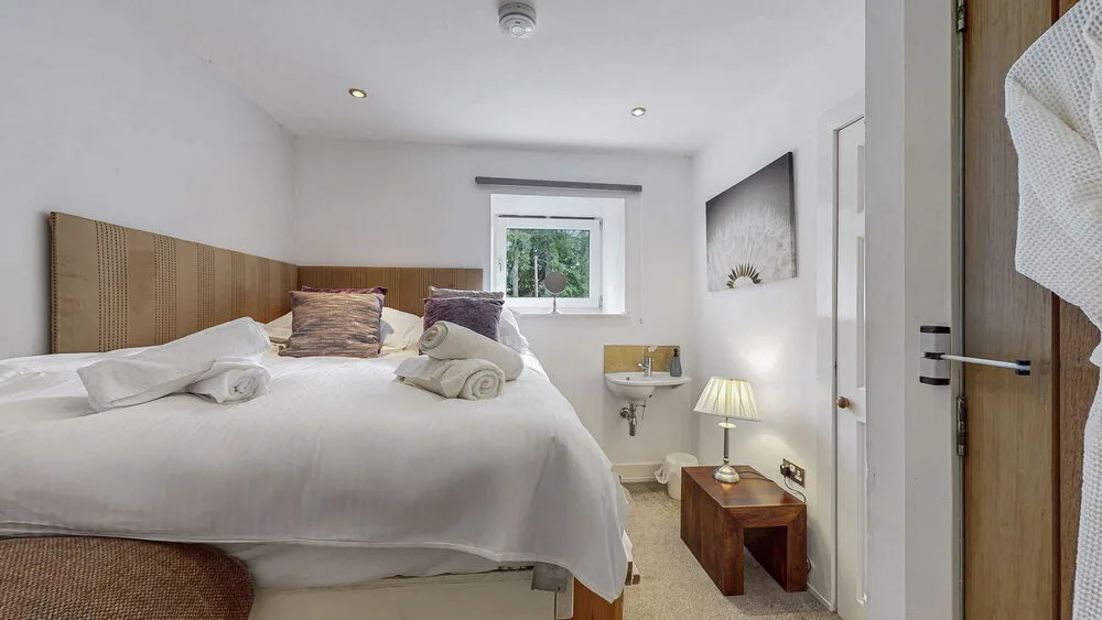 36-web-or-mls-The Millhouse_95