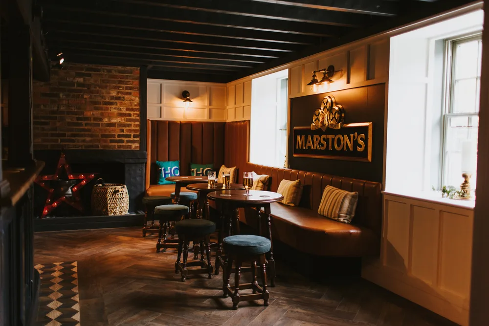 4 WhiteHart-April-0253