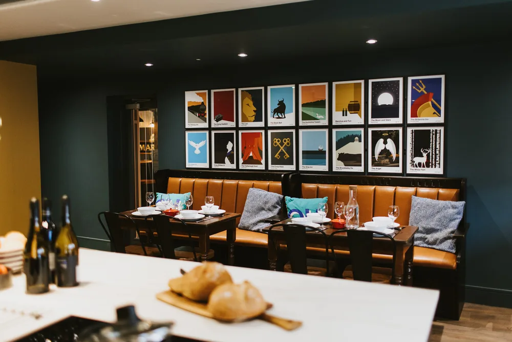 4 WhiteHart-April-0304