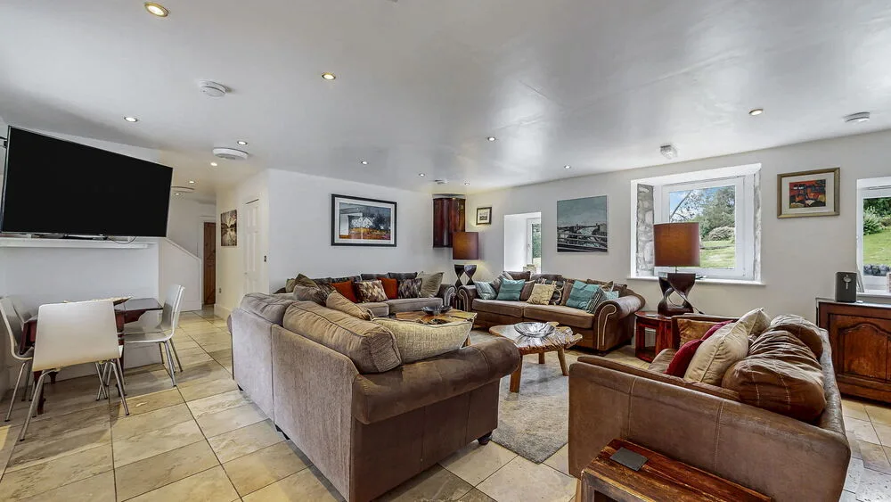 7-web-or-mls-The Old Barn_102