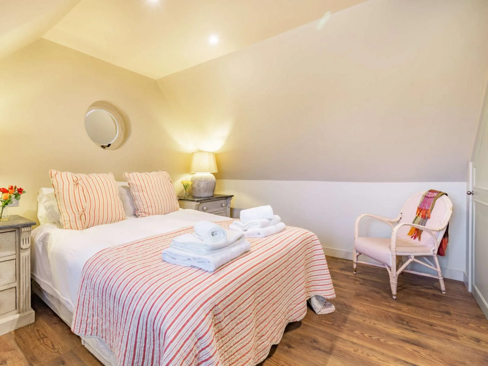 Lakehouse Apartment 10