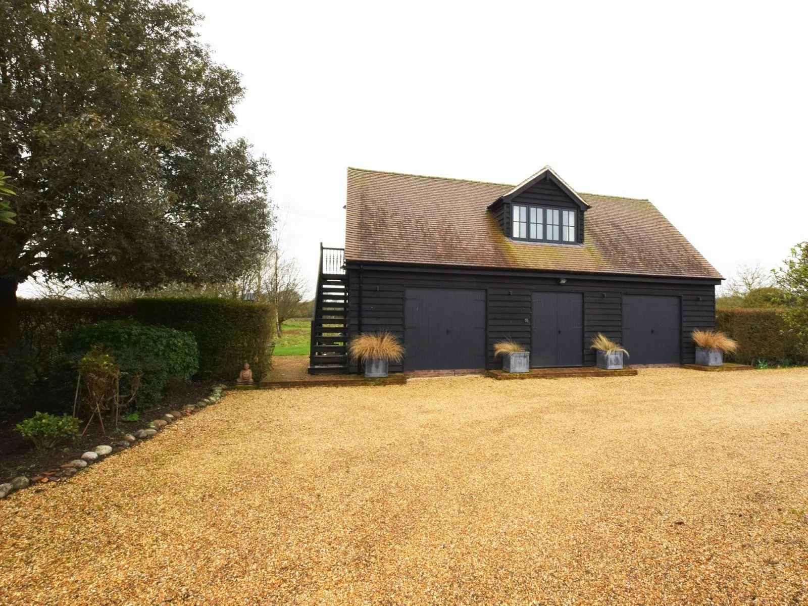 Lakehouse Apartment 19