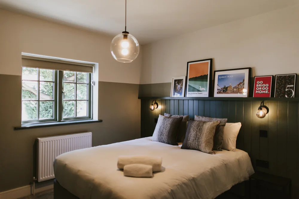 WhiteHart-April-0077