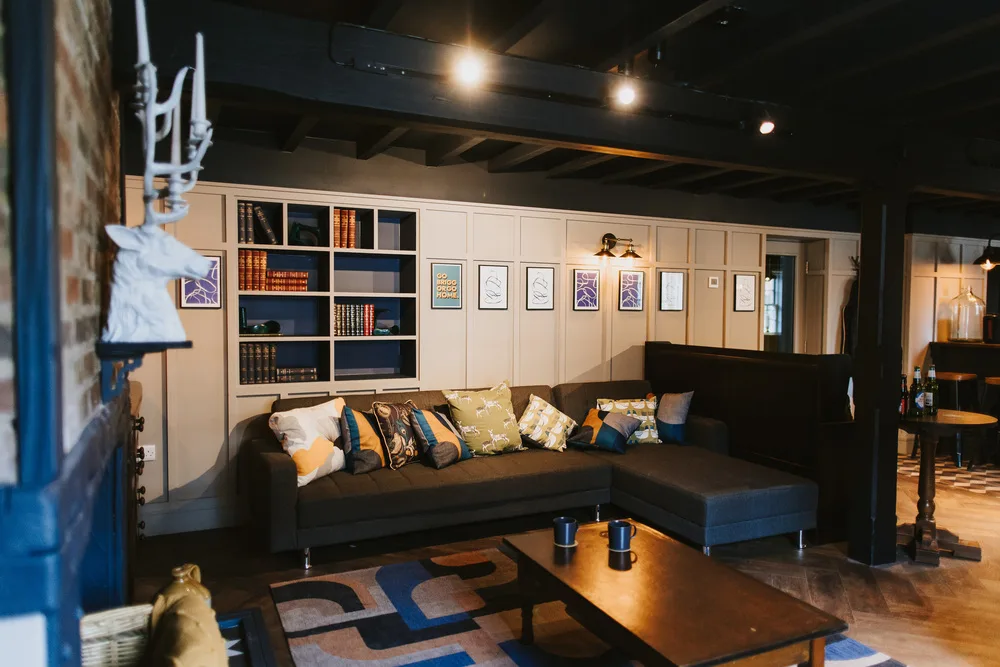 WhiteHart-April-0272