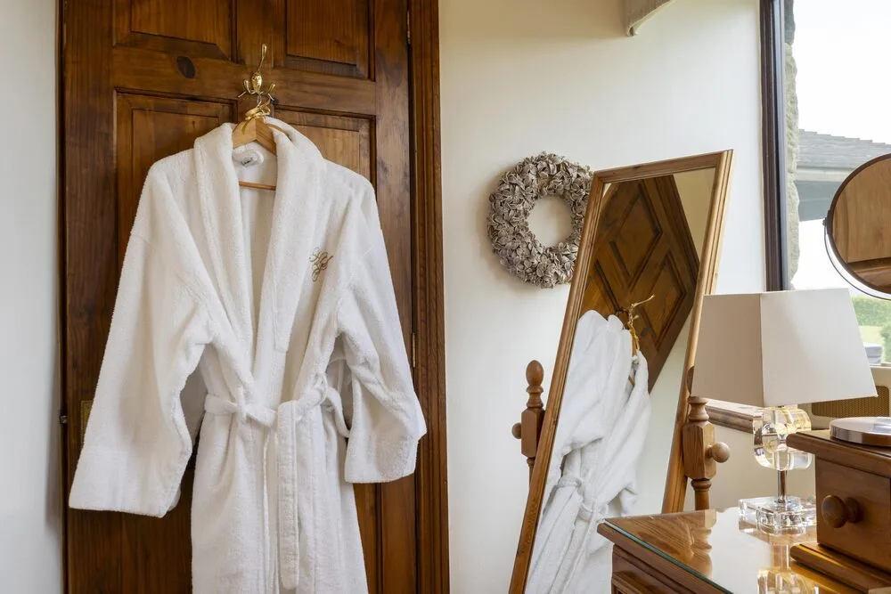 Higher-Scholes-Cottage-Bedroom-10-scaled