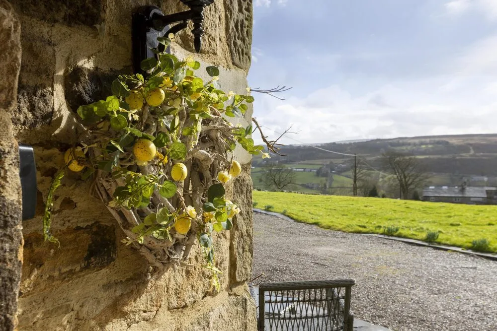 Higher-Scholes-Cottage-Exterior-9-scaled