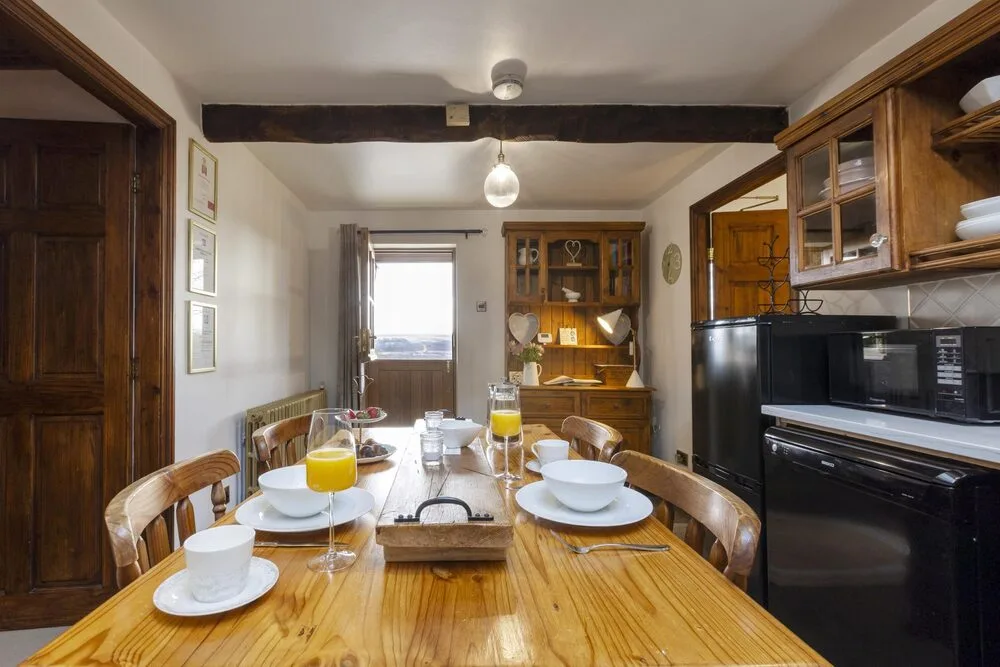 Higher-Scholes-Cottage-Kitchen-Diner-18-scaled