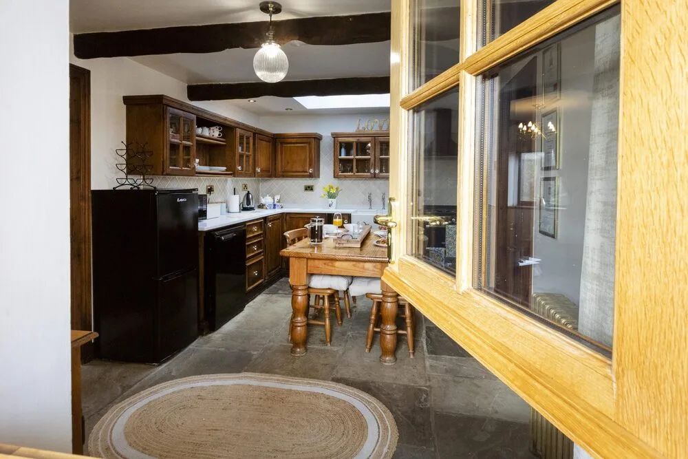 Higher-Scholes-Cottage-Kitchen-Diner-34-scaled