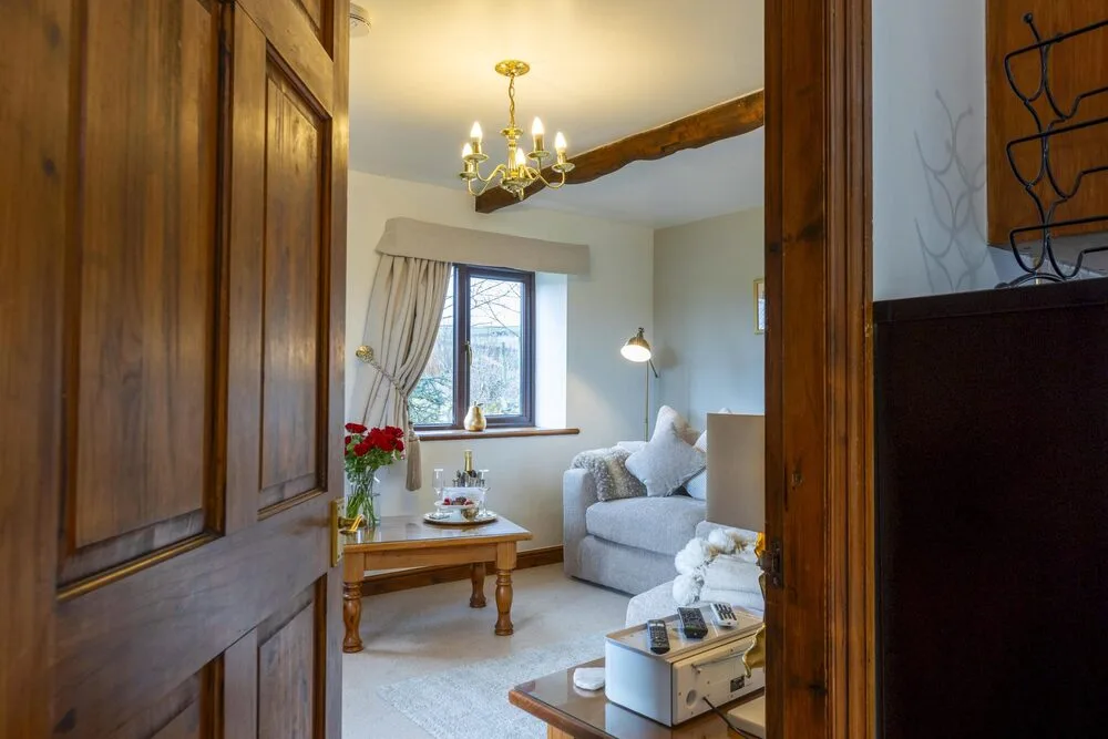 Higher-Scholes-Cottage-Lounge-1-scaled