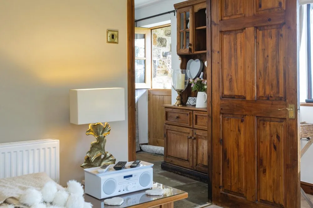 Higher-Scholes-Cottage-Lounge-10-scaled