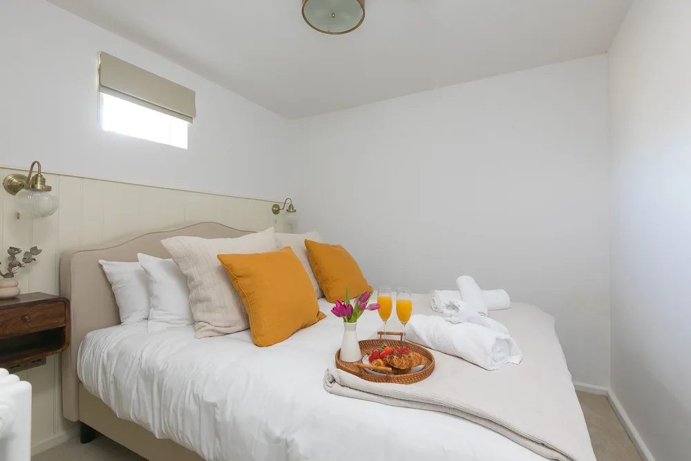 1 The Old Corn Store 09