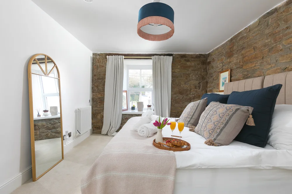 1 The Old Corn Store 19