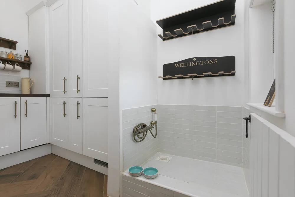 1 The Old Corn Store 37