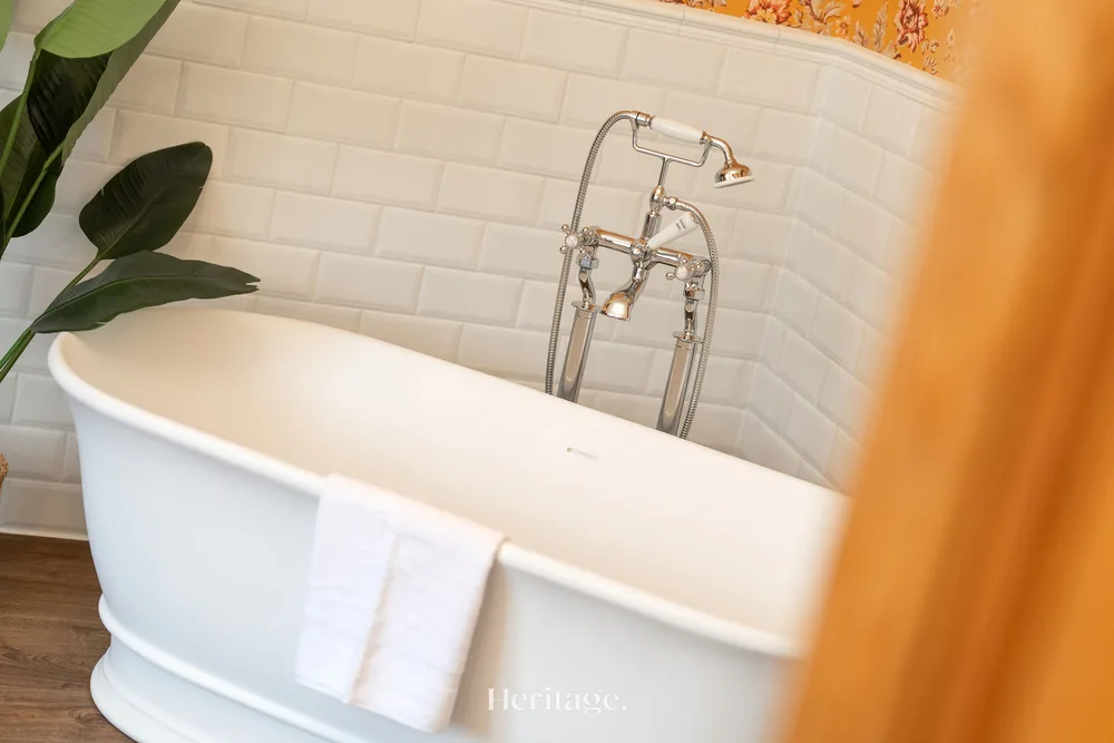 6 Master Ensuite- Inchgeal Lodge Ballater - Heritage (4)