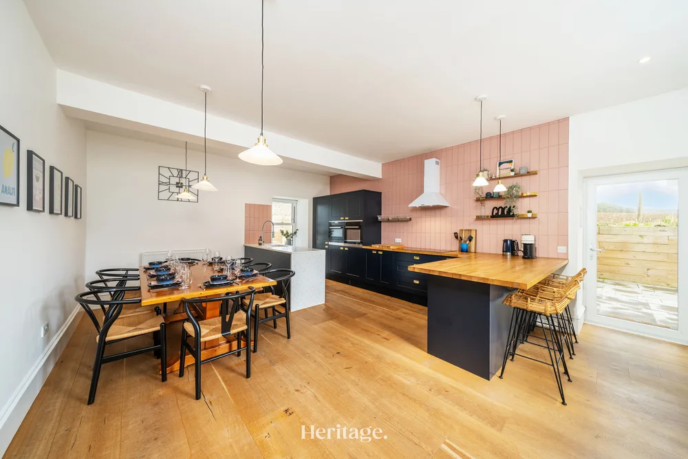 Kirkton Family Farmhouse Holiday Home (19)