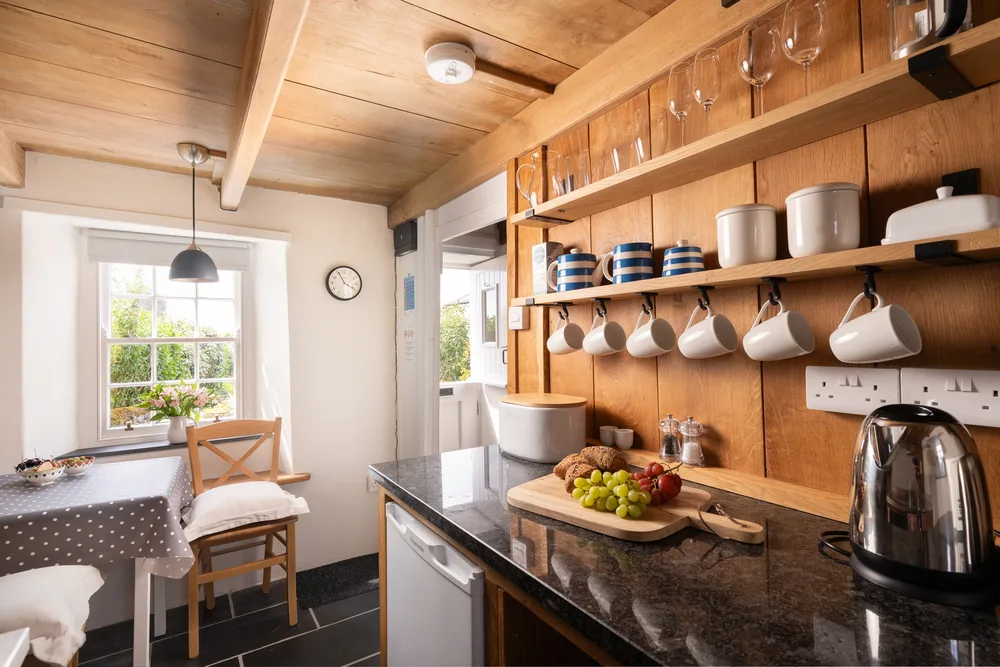 Tinner's Cottage 8