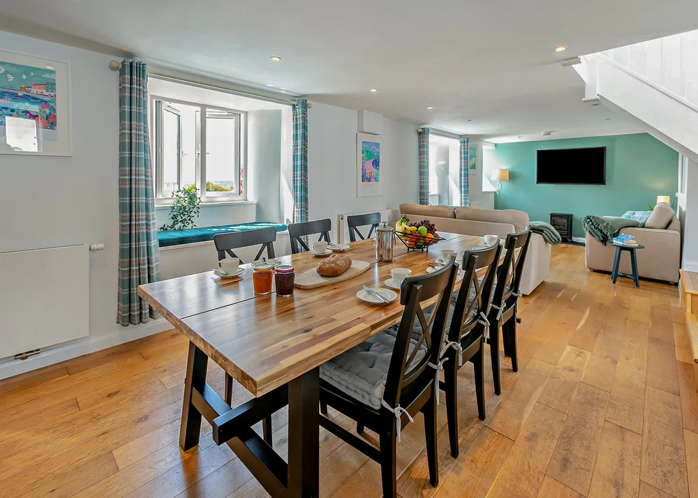 tamarview-cottage-TamarCottage-16-DiningArea-12420