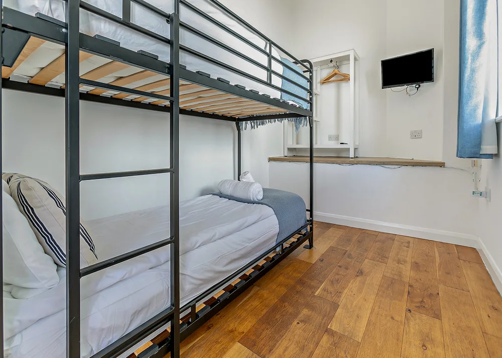 tamarview-cottage-TamarCottage-8-Bedroom3–Twin_Bunks-12420